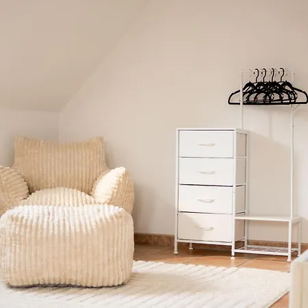 아파트 Stylish In Bad Sobernheim, Wifi, Parking Und Nespresso 바트소베른하임